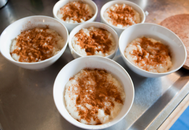 Десерт arroz con leche