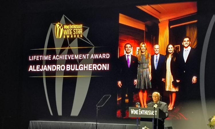 Wine Enthusiast distinguió a Alejandro P. Bulgheroni con el Lifetime Achievement Award en Nueva York